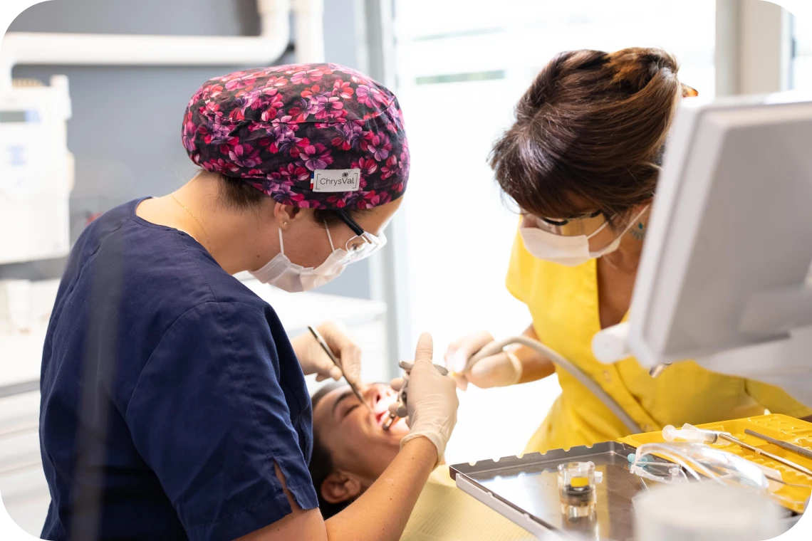 Extraction implantation immédiate